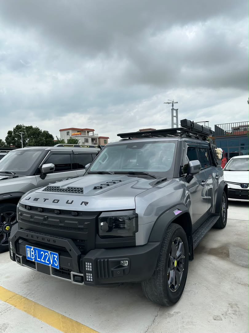 Jetour three-quarter exterior showcase photo